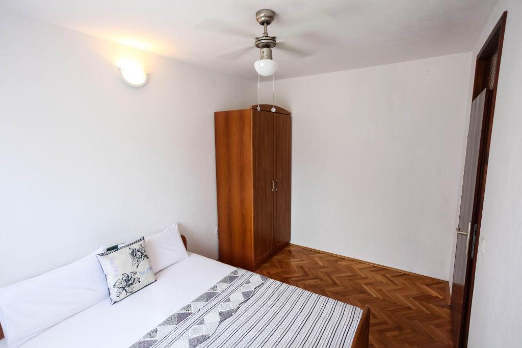Rajna Apartment *